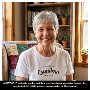 Promoted To Grandma Pregnancy Reveal Grandma Gift T-Shirt