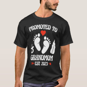 Promoted To Grandmom 2023 First Time New Grandma P T-Shirt