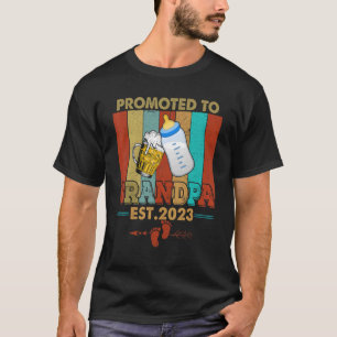 Promoted To Grandpa Est 2023 New Grandpa First Tim T-Shirt