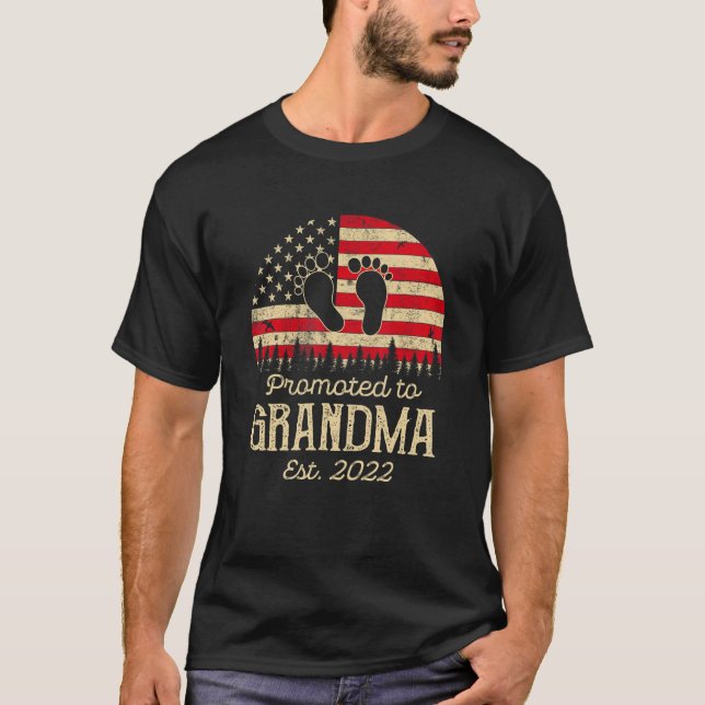 Promoted to Great GRANDMA Est 2022 Floral First Ti T-Shirt (Front)