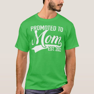 Promoted to mom 2022 for pregnancy announcement T-Shirt