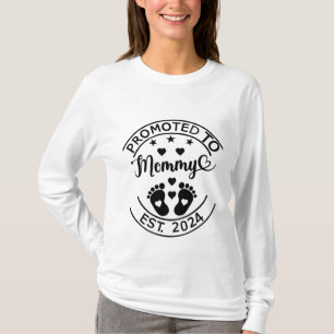 promoted to mommy and to daddy 2024 T-Shirt