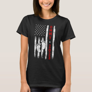 Promoted To Mummy 2023 American Flag Proud New Mum T-Shirt