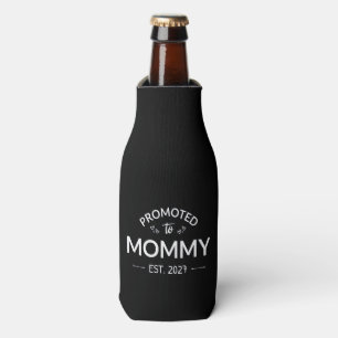 Promoted To Mummy Est 2027 New Mum Announcement II Bottle Cooler
