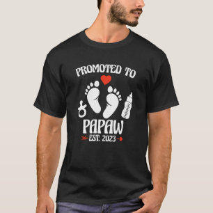 Promoted To Papaw 2023 First Time New Grandpa Preg T-Shirt