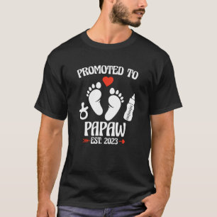 Promoted To Papaw 2023 First Time New Grandpa Preg T-Shirt