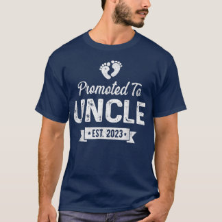 Promoted To Uncle Est 2023 Soon To Be Uncle Father T-Shirt