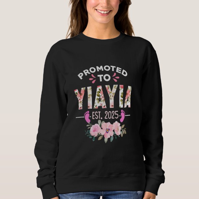 Promoted to Yiayia Est 2025 Women Gifts Baby Annou Sweatshirt (Front)