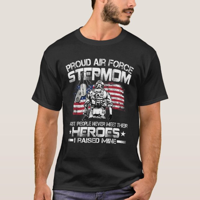 Proud Air Force Stepmom Air Force Graduation Mum U T-Shirt (Front)