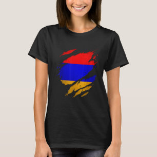 Proud Armenian   Torn Ripped Armenia Flag T-Shirt