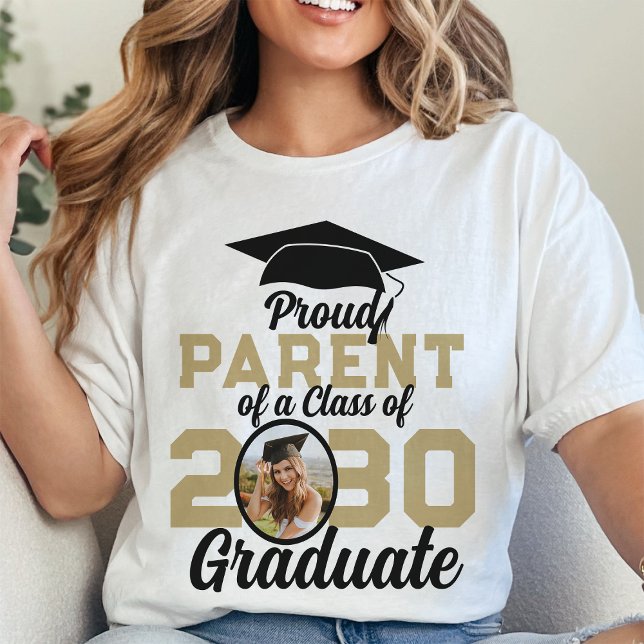 Proud Family Personalised Graduation Class Of 2024 T-Shirt (Creator Uploaded)