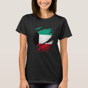 Proud Kuwaiti Torn Ripped Kuwait Flag T-Shirt