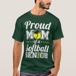 Proud Mum Of A Softball Senior 2022  T-Shirt