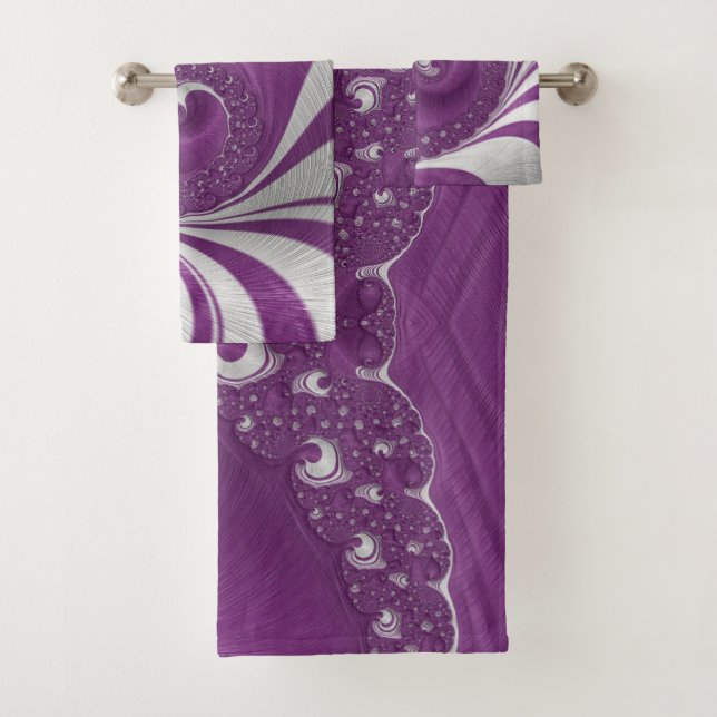 Psychedelic Magenta Spiral Bath Towel Set (Insitu)