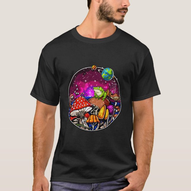 Psychedelic Mushrooms Forest Fungi Frog Mushrooms T-Shirt (Front)