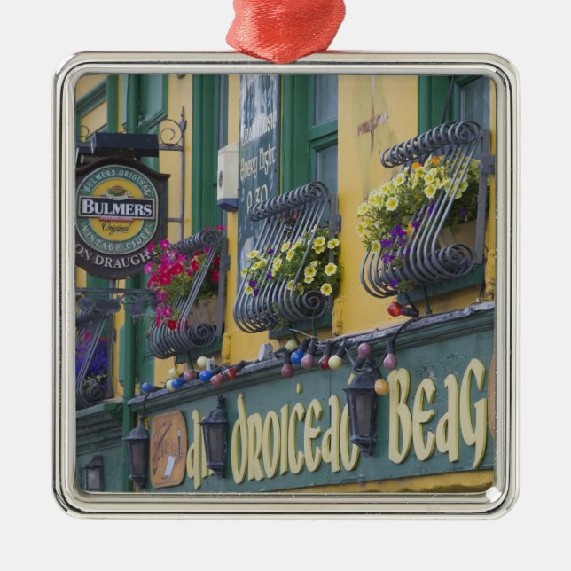 Pub, Dingle, Dingle Peninsula, County Kerry, Metal Tree Decoration (Front)