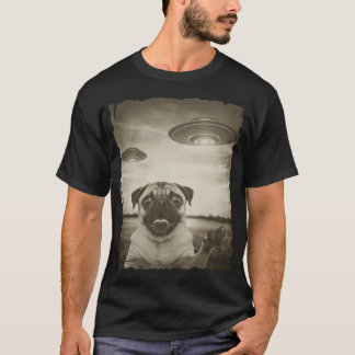 Pug Dog Selfie Phone Old Photo Funny UFO Sighting T-Shirt