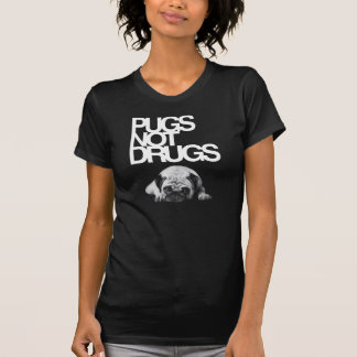 Pugs not drugs T-Shirt