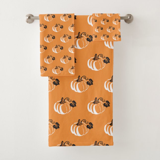 Pumpkin Patch Delight: Charming Patterned Pumpkin Bath Towel Set (Insitu)