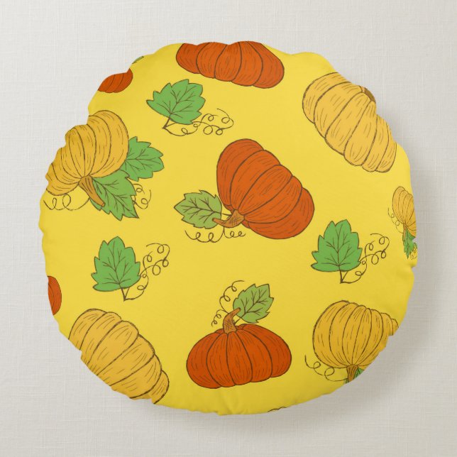 Pumpkin seamless pattern. Hand drawn doodle brushe Round Cushion (Front)