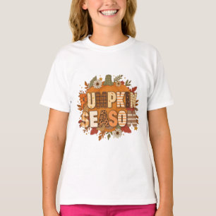 Pumpkin Season – Autumn Flowers & Cozy T-shirt