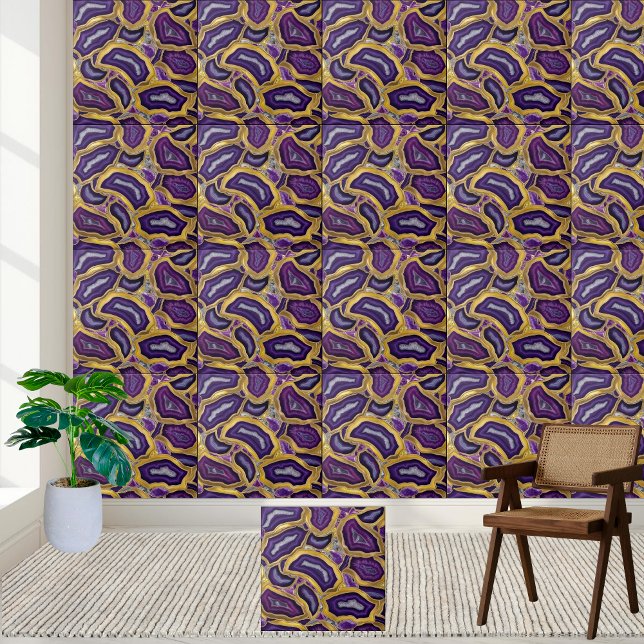 Purple and Gold Geode Tile Pattern (Purple and Gold Geode Tile Pattern)