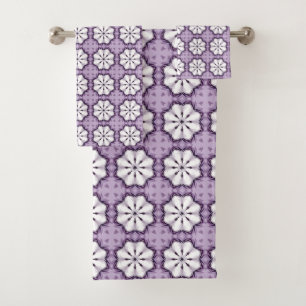 Purple and white floral patterned bath towel set