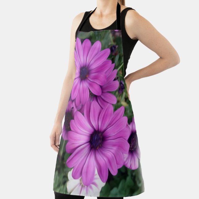 Purple daisies apron (Insitu)