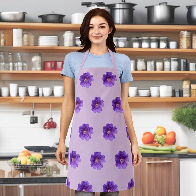 Purple Geranium Flower Seamless Pattern on Apron (Purple Geranium flower seamless pattern on apron)