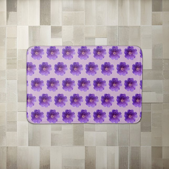 Purple Geranium Flower Seamless Pattern on Bath Mat (Purple Geranium flower seamless pattern on bath mat)