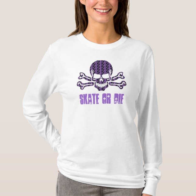 purple lightning skull and crossbones T-Shirt (Front)