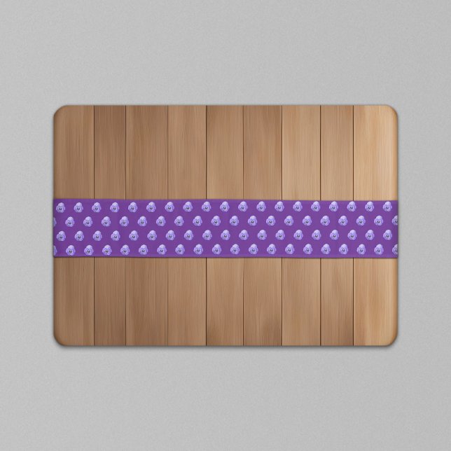 Purple Pansy Flower Seamless Pattern on Long Table Runner (Purple Pansy flower seamless pattern on table runner)