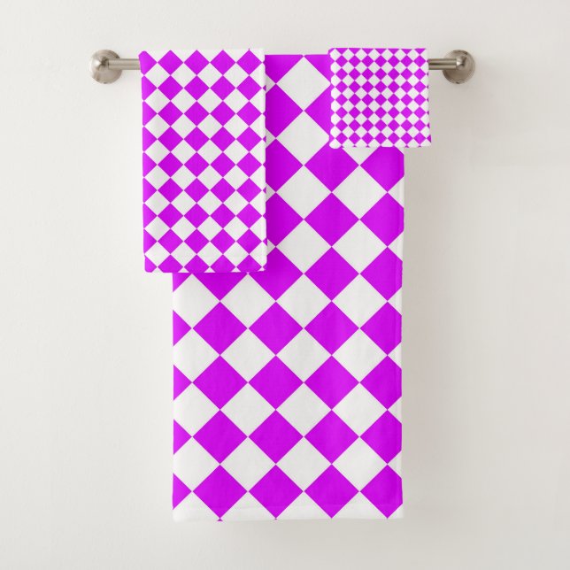 Purple White Chequered Diamond Pattern Bath Towel Set (Insitu)