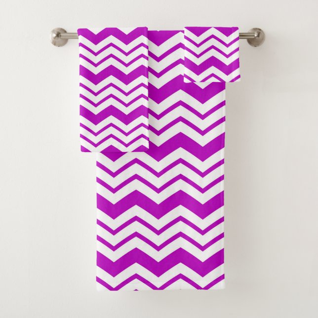 Purple White Chevron Zigzag Pattern Design  Bath Towel Set (Insitu)