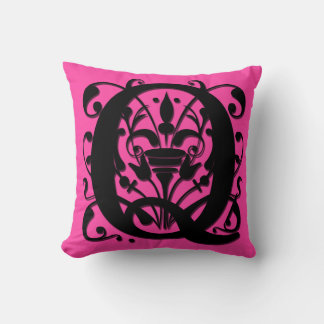 Q Initial letter Monogram - Cushion