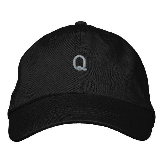 Q Letter prined Monogram Initial Embroidered Hat (Front)