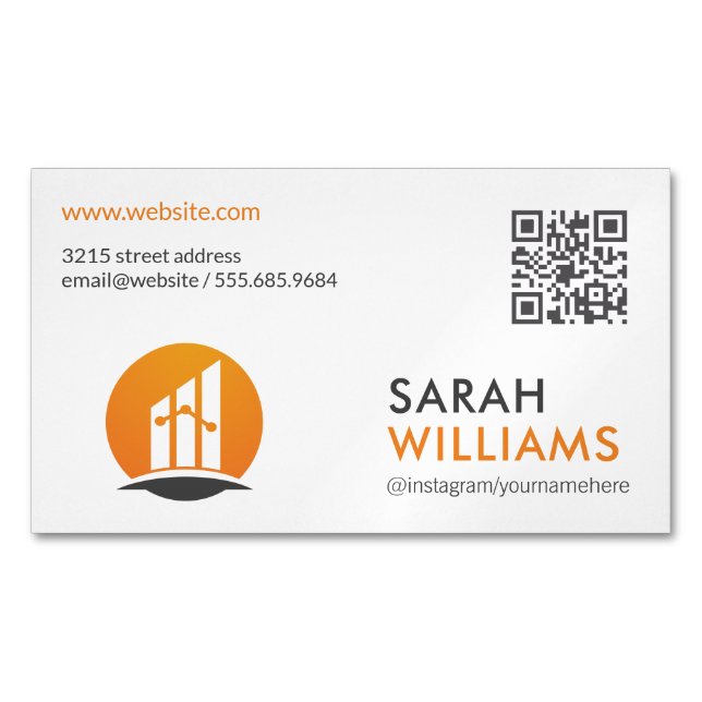 QR Code | Finance Logo Magnetic Business Card (Front)