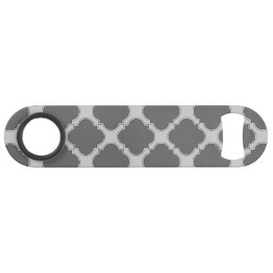Quatrefoil in shades of grey