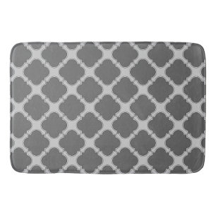 Quatrefoil in shades of grey bath mat