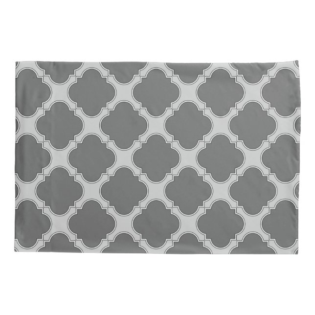 Quatrefoil in shades of grey pillowcase (Back)