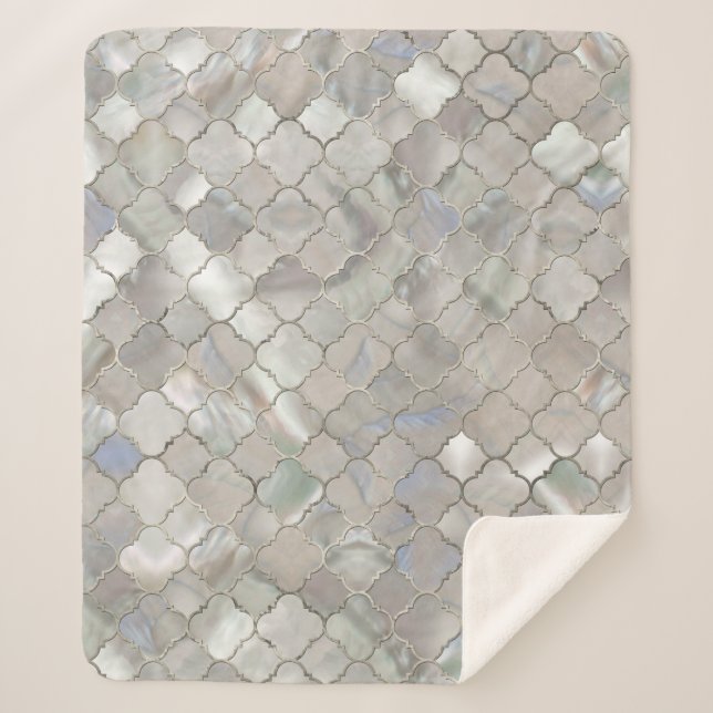 Quatrefoil Moroccan Pattern Mother of Pearl Sherpa Blanket (Front)