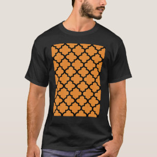 Quatrefoil Pattern In Black Outline On Opulent Yel T-Shirt