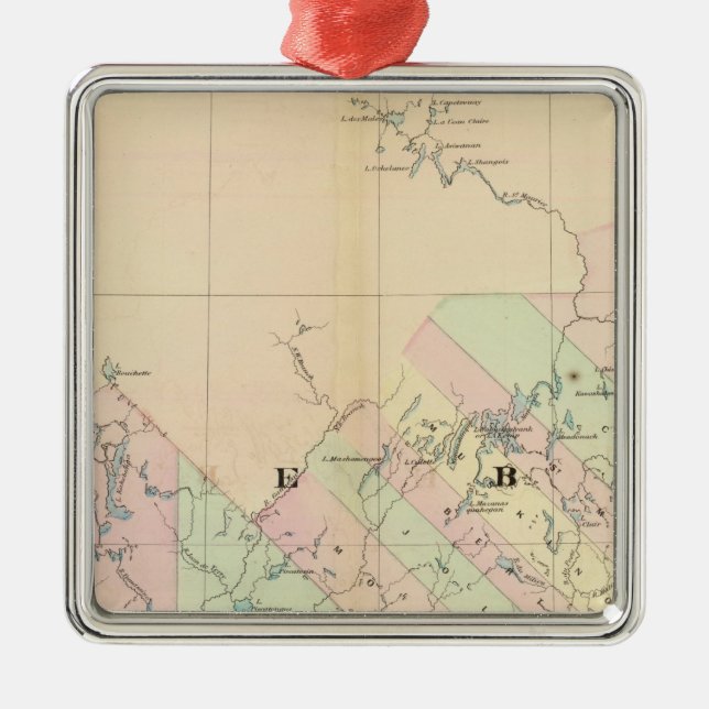 Quebec 3 metal tree decoration (Front)