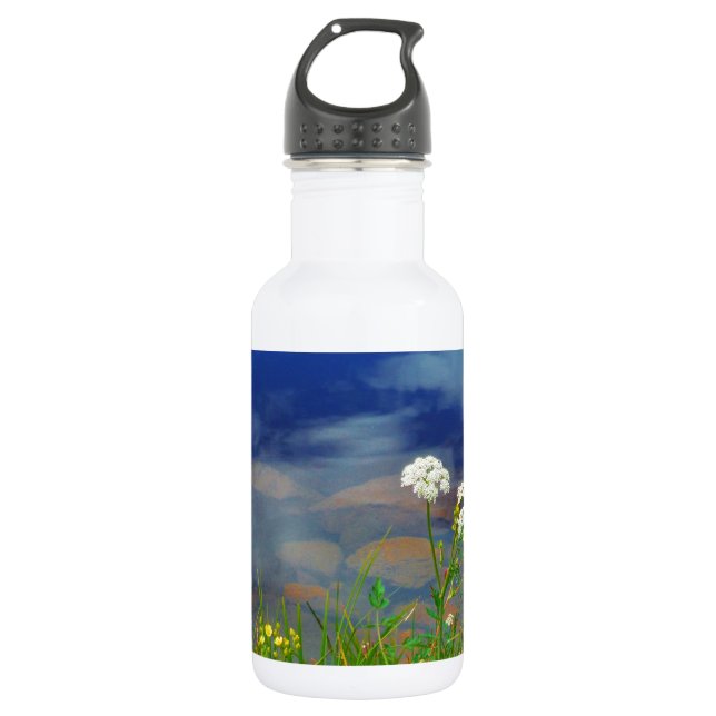 Queen Ann's lace flowers, blue mountain lake 532 Ml Water Bottle (Front)