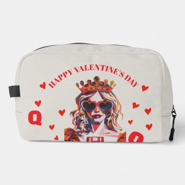 Queen of Hearts Pop Art Spiral  Dopp Kit (Front)