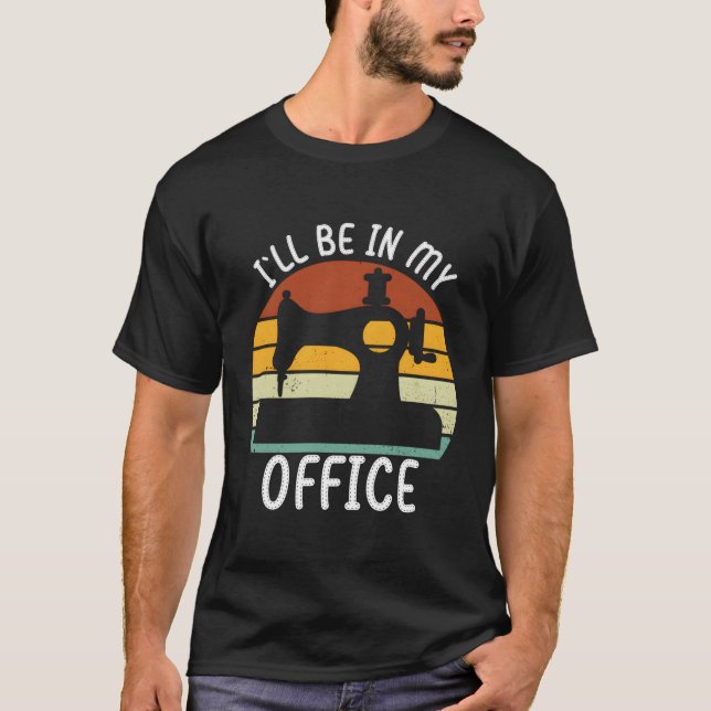 Quilter Sewing Machine Seamstress Sewing T-Shirt (Front)