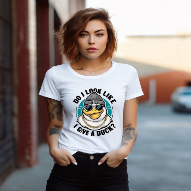 Quirky Duck Fashionista Questions T-Shirt (Creator Uploaded)