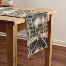 racoon  on table ranner