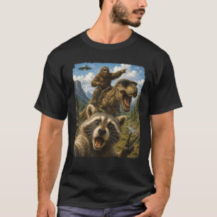 Racoon Selfie Bigfoot T - Rex UFO Funny Gifts Men T-Shirt