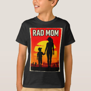 Rad mum mother and son soccer mum sunset T-Shirt